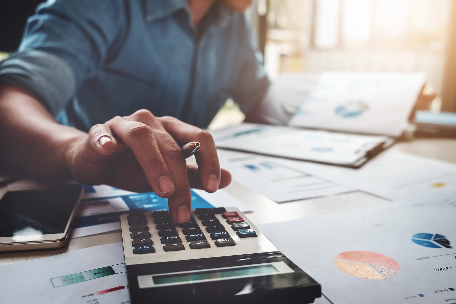 Orçamento Inteligente: Como Reduzir Custos Sem Perder a Qualidade na Sua Obra Comercial